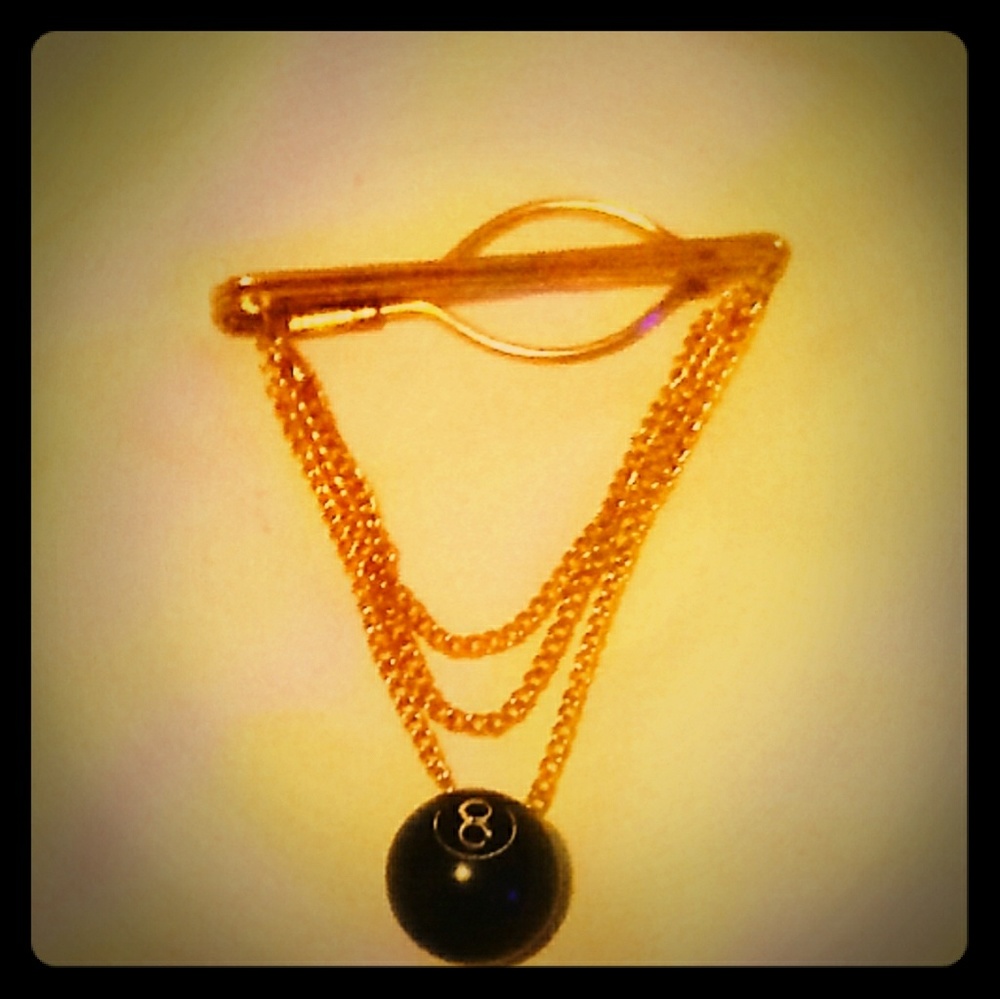 8-Ball Tie aclip